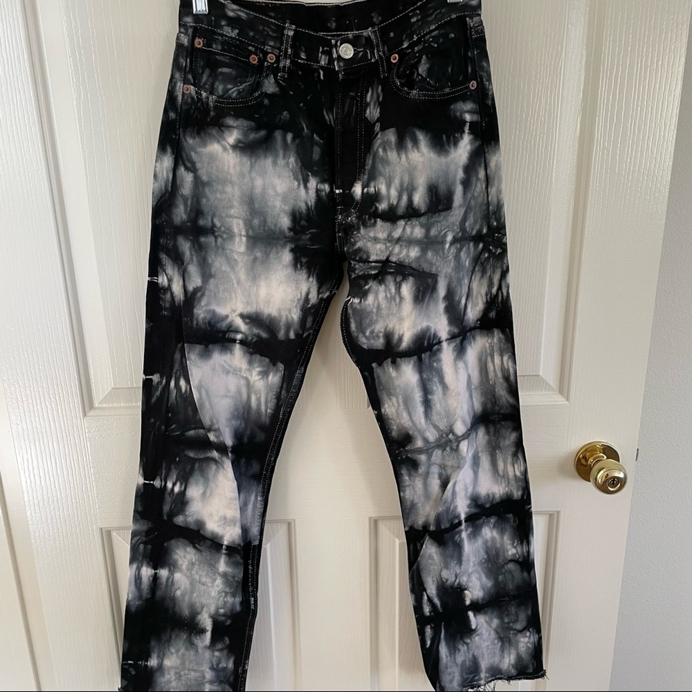 Levi’s High Waisted Tie Dye Vintage Jean